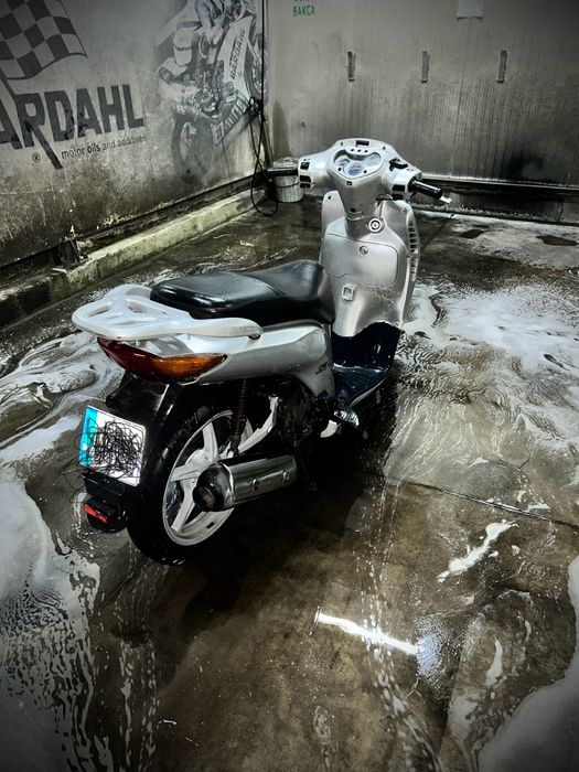 Продавам скутер Honda SH 150 4T карбуратор
