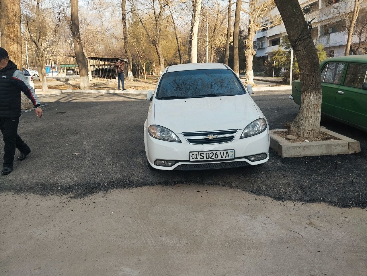 Легковая машина Centra