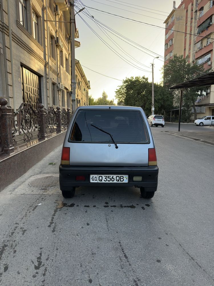 Tiko yaxshi holatdagi moshina sotiladi