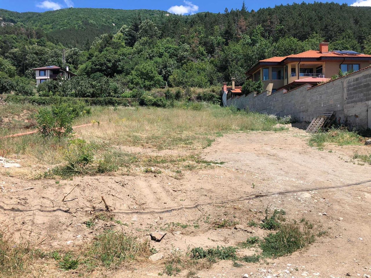 Продава се Парцел в Карлово - 865 кв.м за 81 €/кв.м - Снимка #4