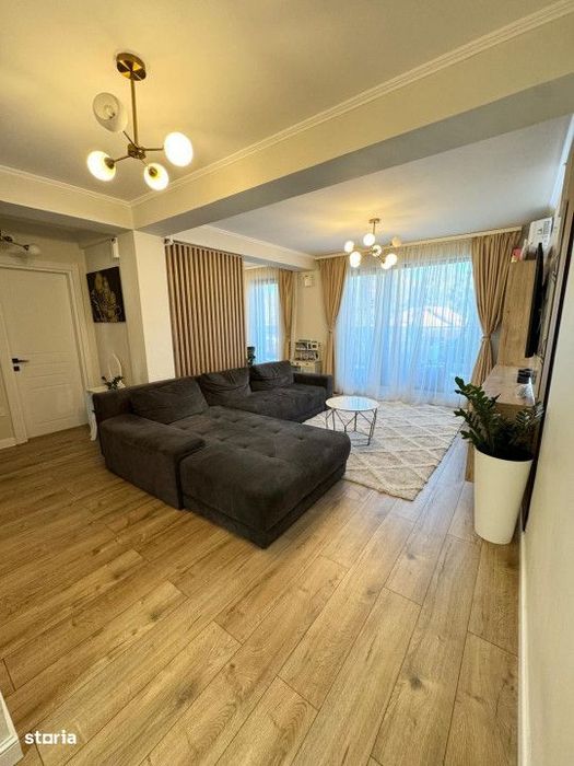 Apartament 3 camere *penthouse* - zona Coloana Infinitului