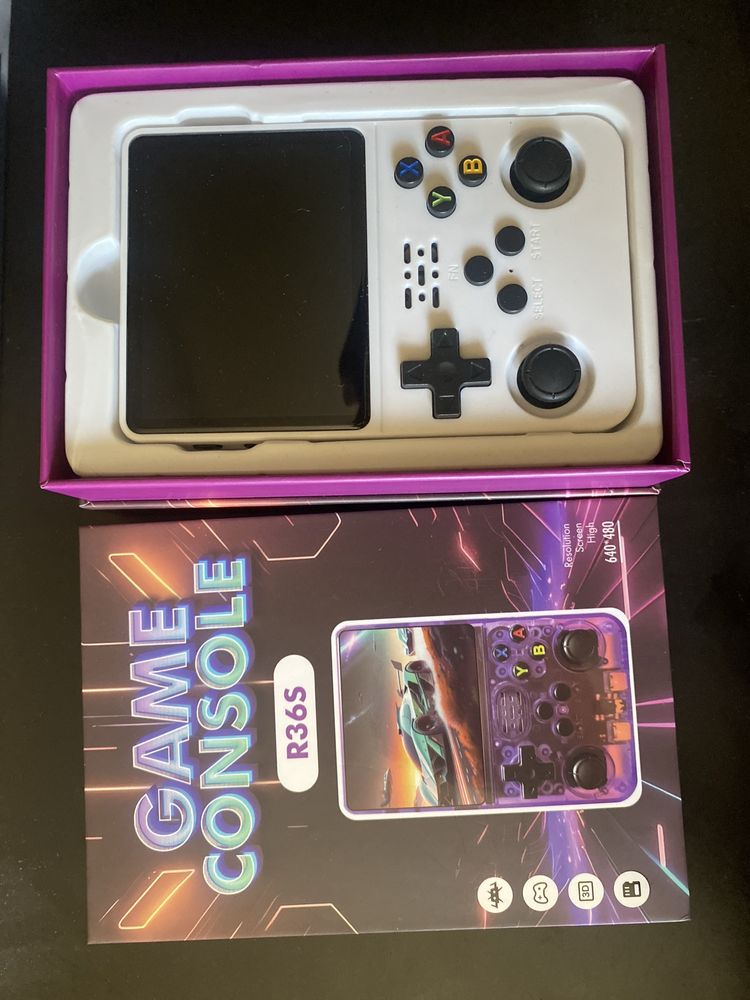 продается игровая консоль