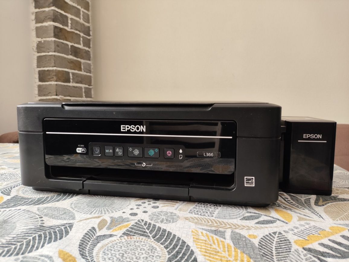Epson l366 МФУ(принтер,сканер,ксерокс)