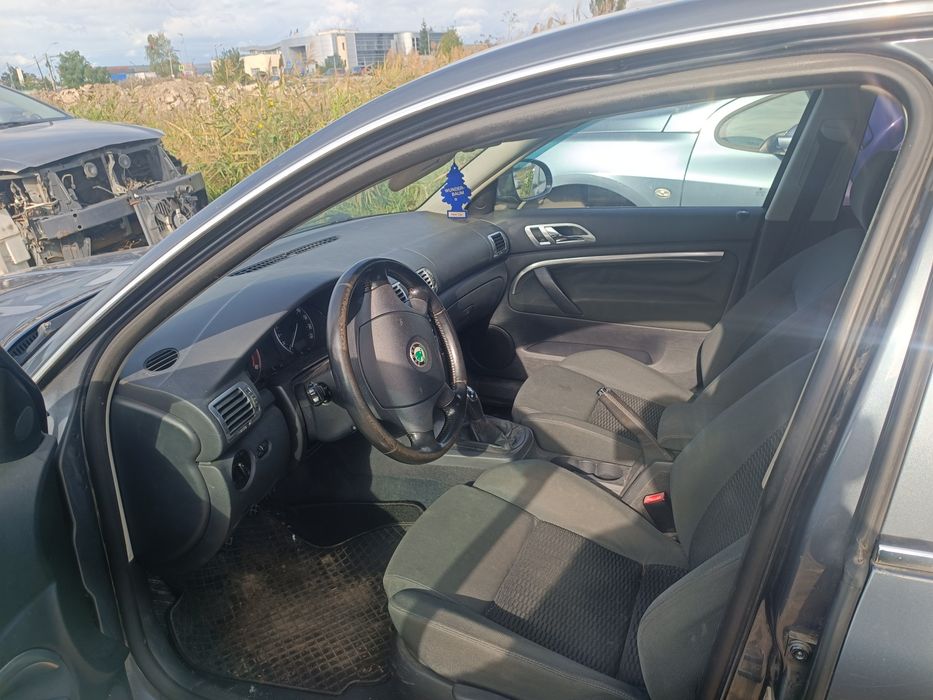 Dezmembram skoda superb, an 2007, motor 2.0 tdi