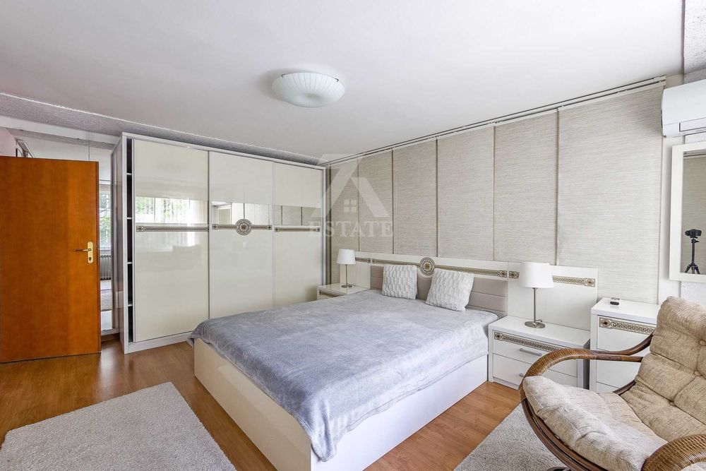 Продава се Тристаен апартамент в София, Лозенец - 80 кв.м за 3313 €/кв.м - Снимка #1