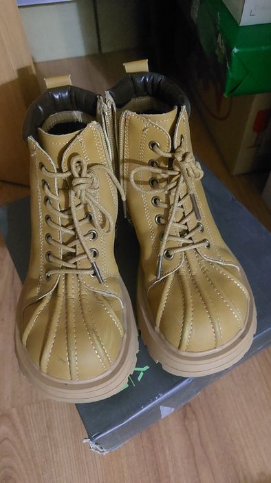 Детские ботиночки продам