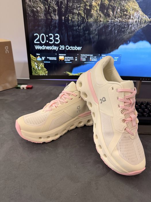 On Cloudrunner 2 Pink/White