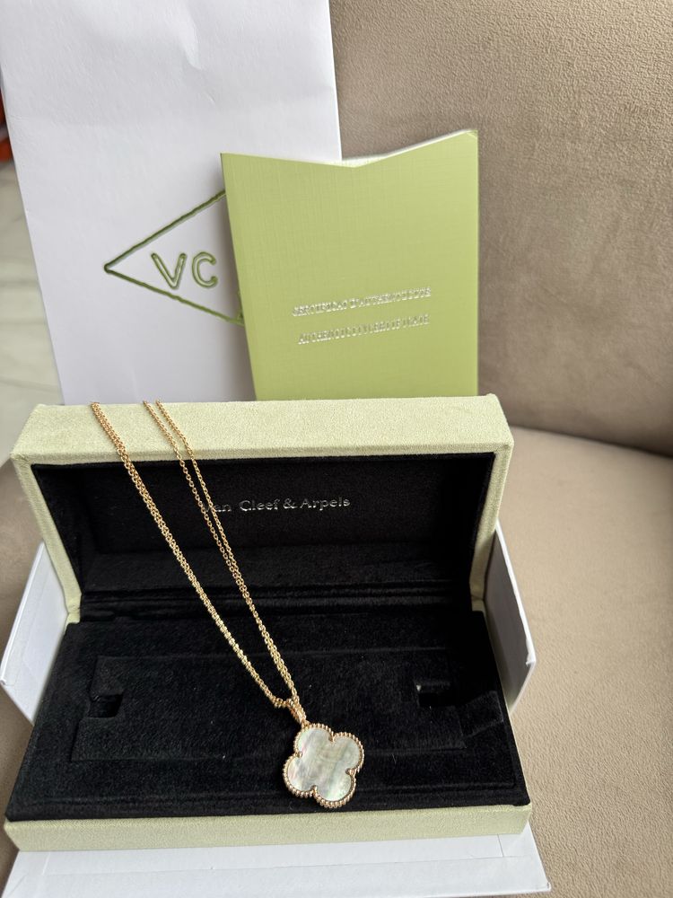Колие Van Cleef, Chanel, Cartier