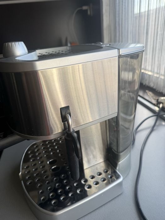 Delonghi кафемашина