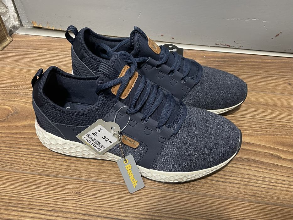 Нови мъжки обувки Bench