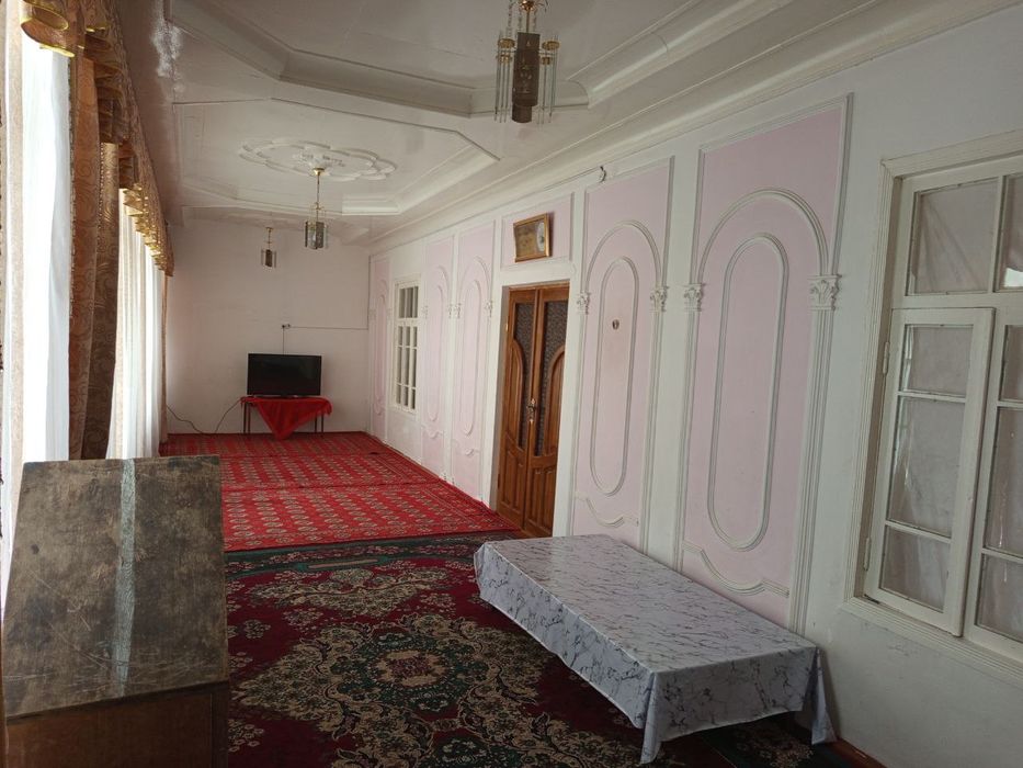 Ховли сотилади, Эски шахарда