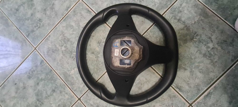 Volan tesla model s 2018