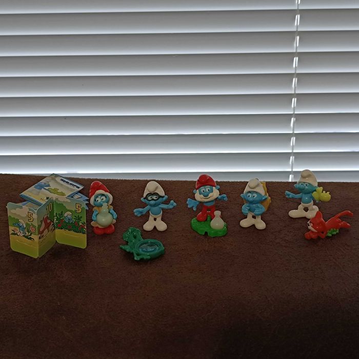 Смърфове играчки от яйца