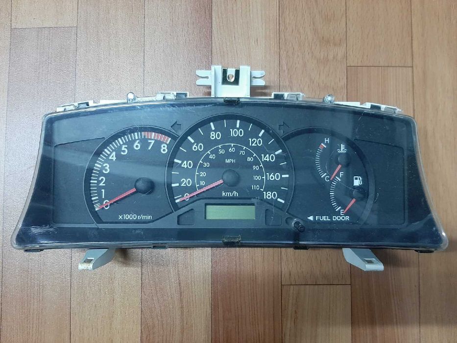 Продам Щиток приборов Toyota Corolla 120 Американец