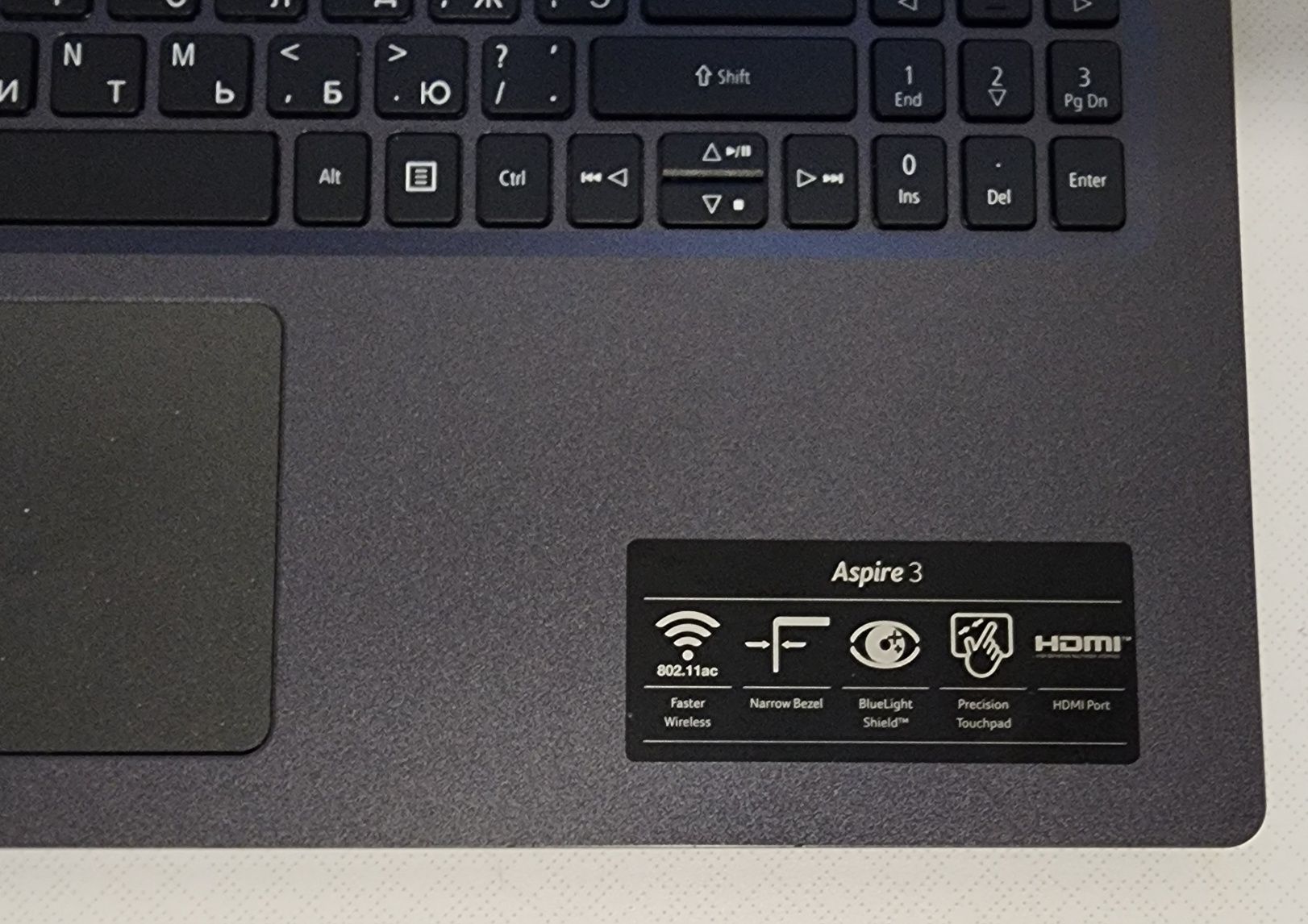 Срочно ноутбук Aser Aspire 3/ Core i3 1005G1/ 4Gb/ SSD256/ Geforce MX3