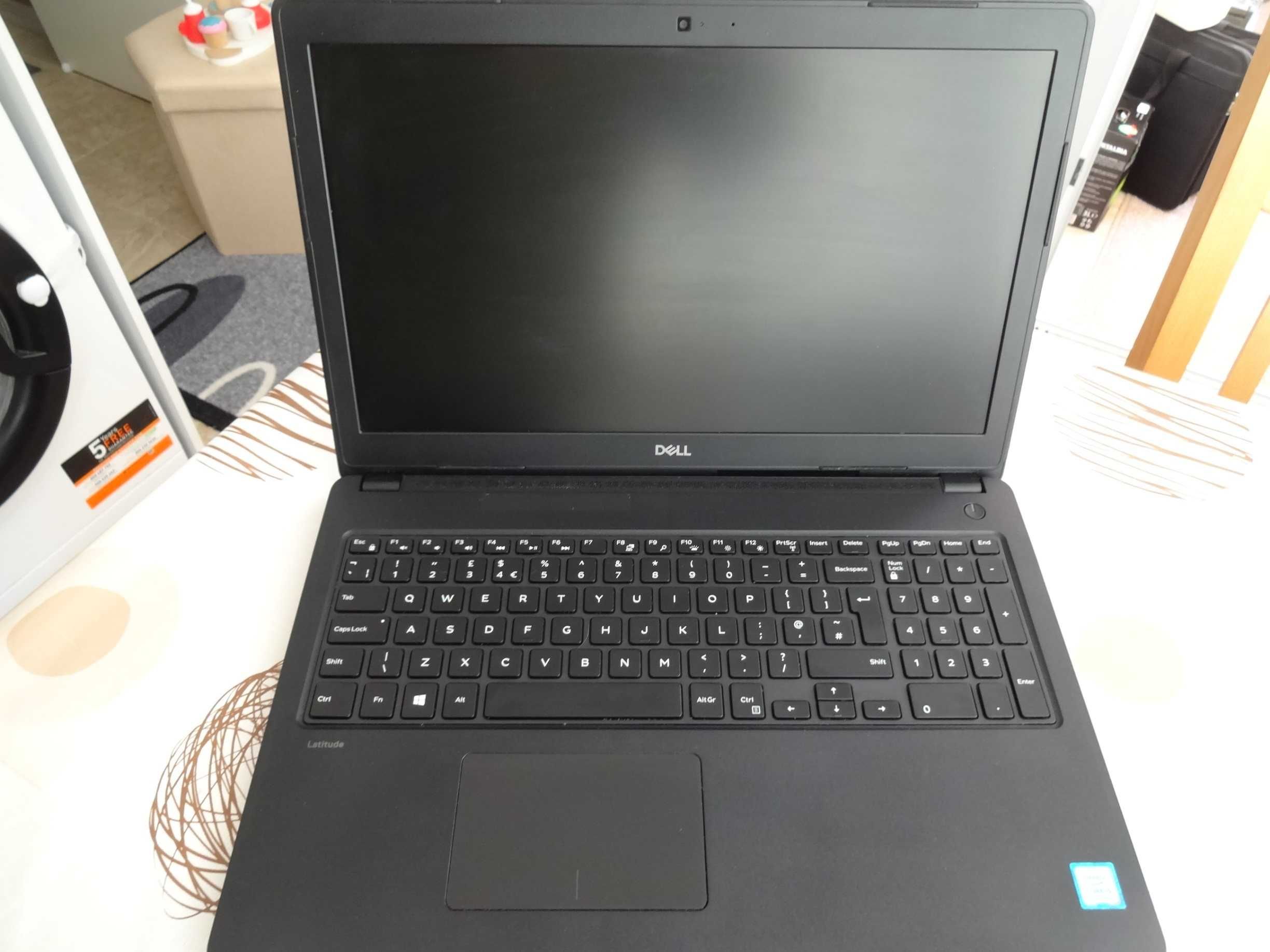 Лаптоп DELL Latitude 3580 i5-7200U 2.5GHz/RAM 8GB DDR4/SSD 128GB