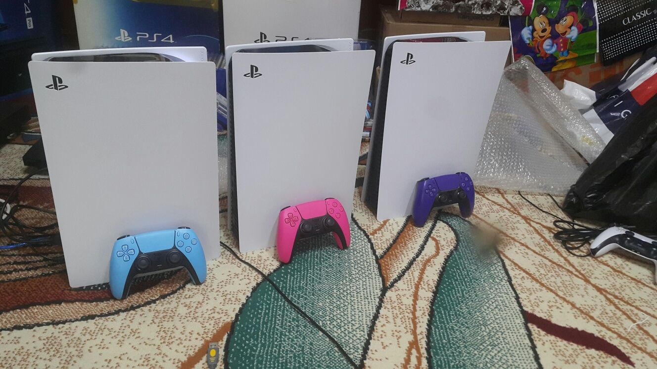 Playstation 5 + Top GAMES. { New MADEL }. JAPAN.