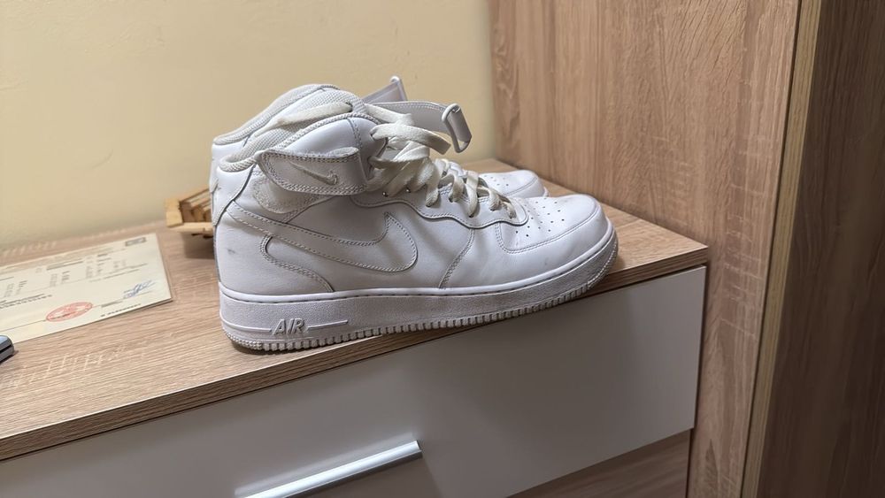 Чисто нови кецове