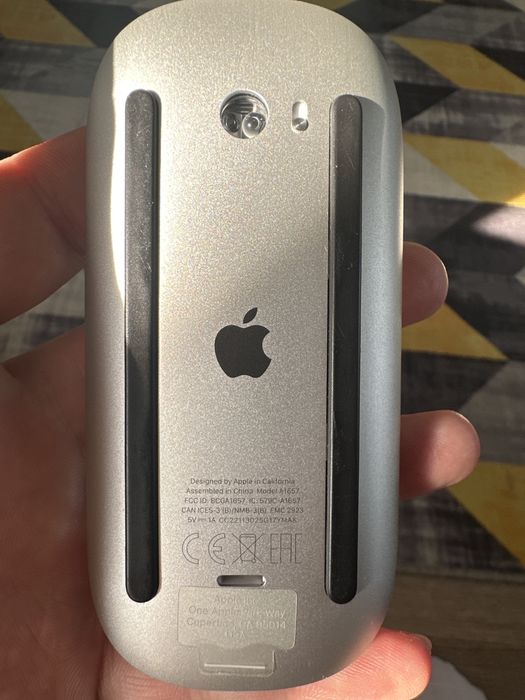 Продам apple magic mouse 2