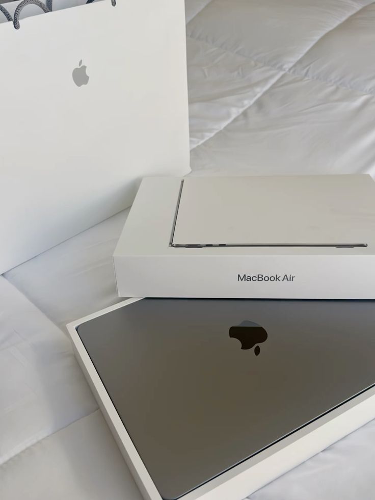 MacBook Air M4 2025 | 16gb озу 256 ssd