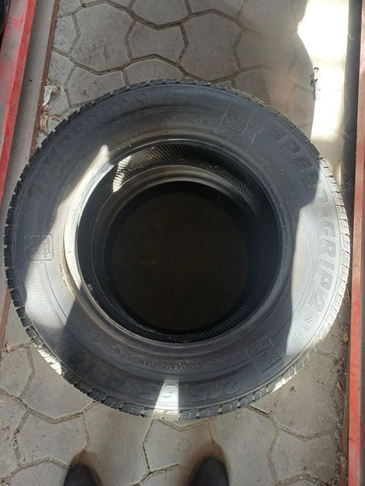 De vânzare anvelope iarna pirelli 195 55 17 și semperit 215 65 16