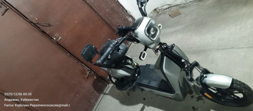 Chõntak skuter sotiladi