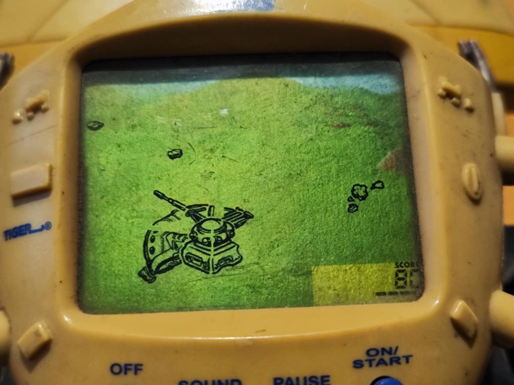 Електронна игра tiger star wars 1999 г