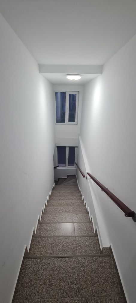 Închiriez vilă zona Vitan
