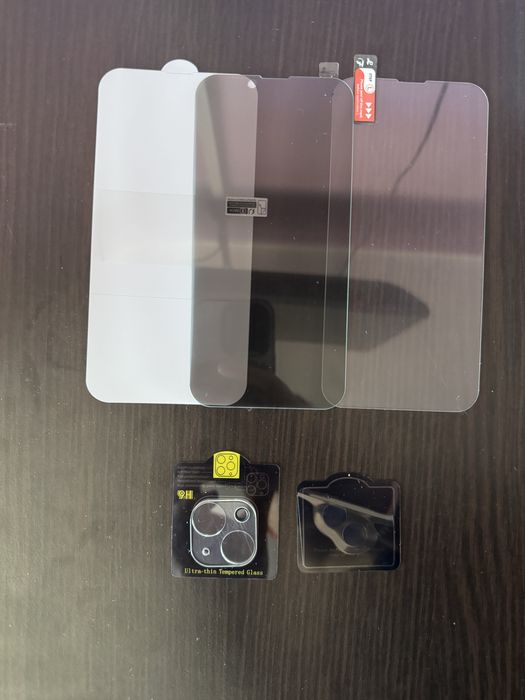 Vand si montez folii protectie ecran - iPhone 13