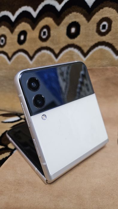 Samsung flip 3  bonus 4 carcase