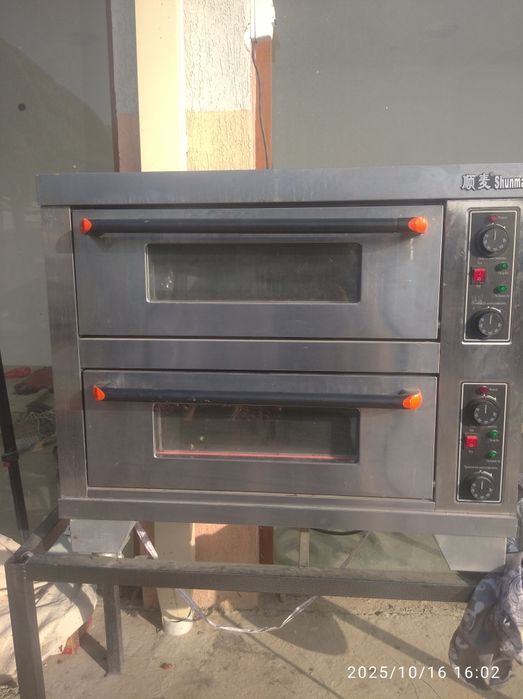 Продаётся электрический духовка