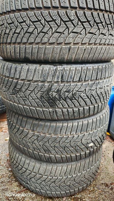 235 40 r18 iarna Dunlop