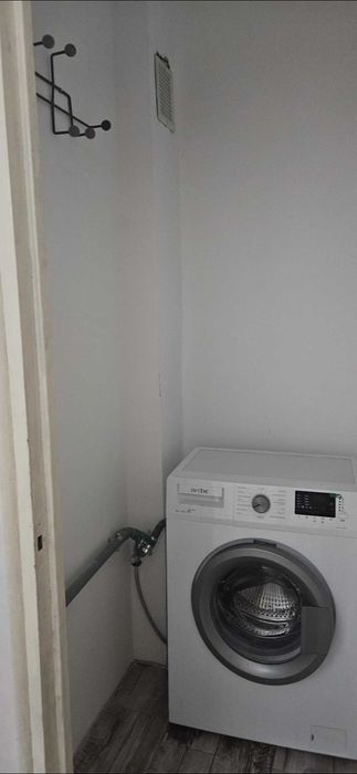 Ap. 2 camere mobilat, decomandat, 2min de metroul 1 Dec 1918, et1