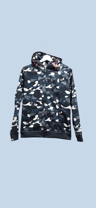 Нови суичъри BAPE Sharkhead