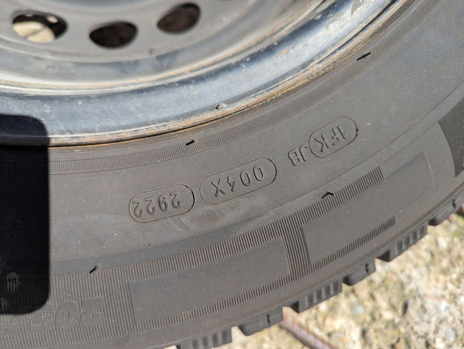 Vând jante 16" cu anvelope crafter sprinter master