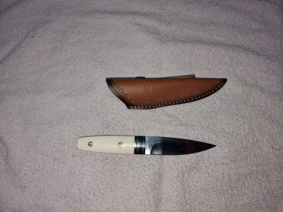 Продам нож новый