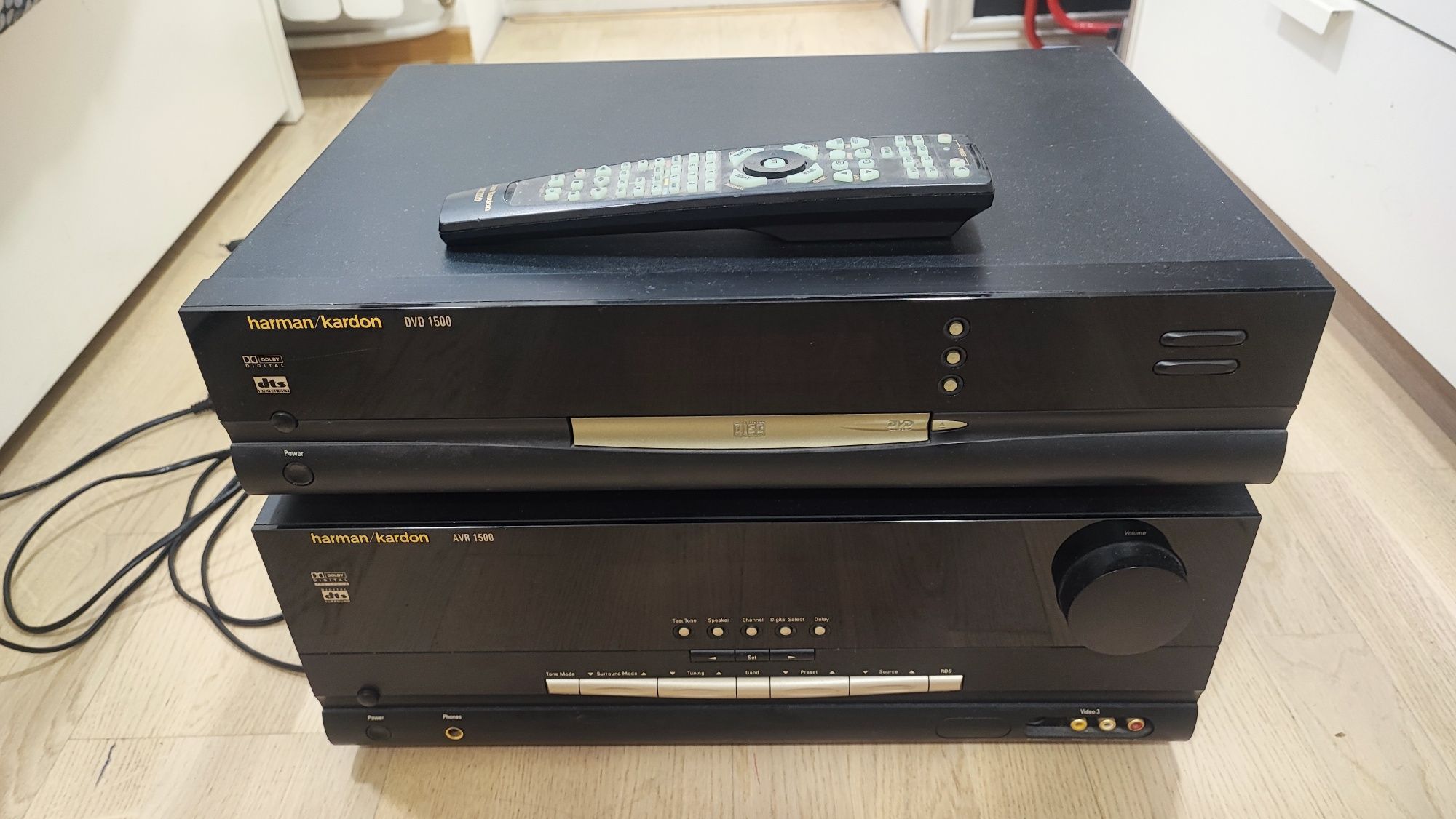 Harman Kardon AVR1500 + DVD1500