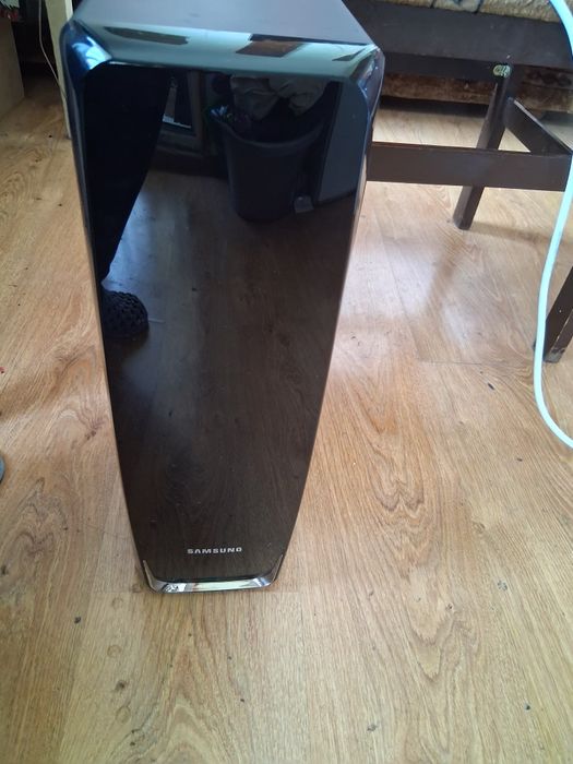 Продавам Домашно кино Самсунг и Лед Проектор