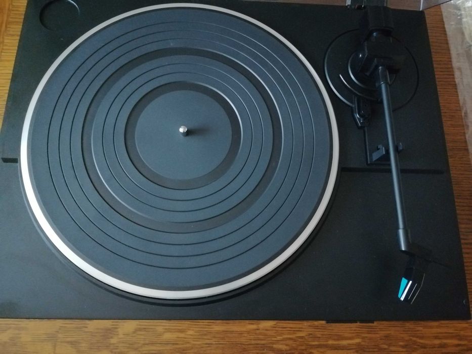 Pickup deck SABA RP-2010 fulautomatic, perfect functional si estetic.