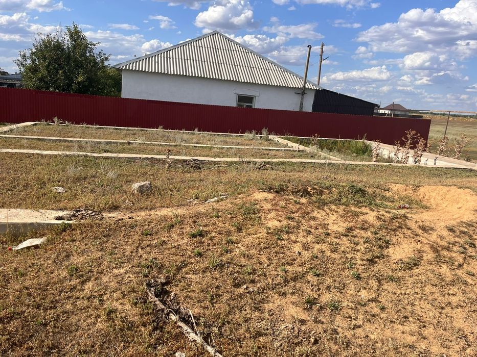 Участок с фундаментом