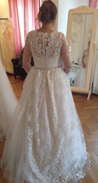 Vand rochie mireasa
