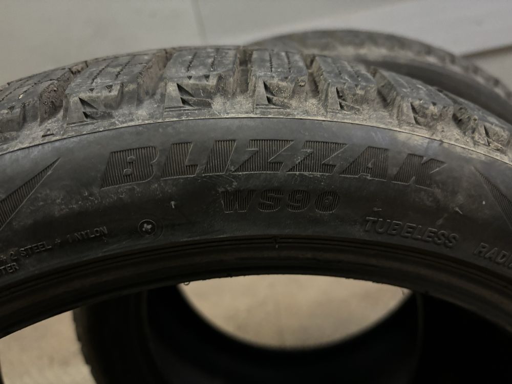 Зимни 2 x Bridgestone Blizzak 245 40 18 dot 2921