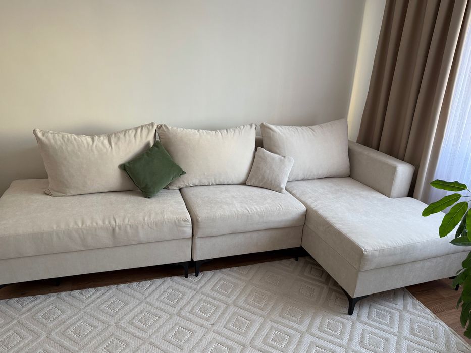 Угловой диван для гостиной комнаты