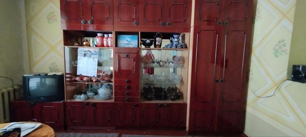 (Стенка) Девор  жавон , глянец, аьло  холатда, 4 метр х 2,80