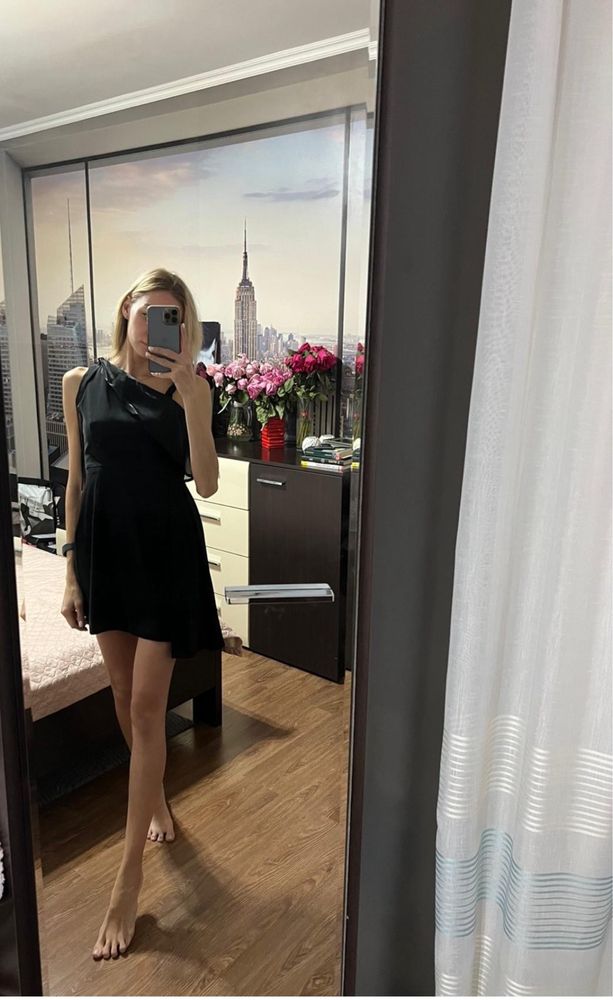 Платья продам разные