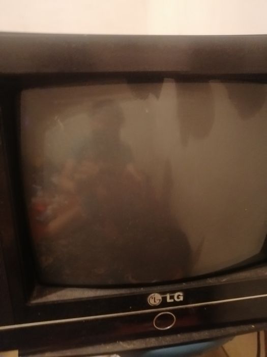 Продаю телевизор