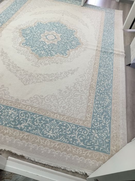 Продается хороший ковёр