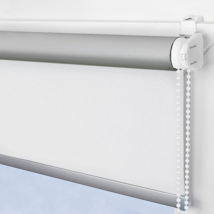 Set 2 rolete opace termoizolante 80x150 + accesorii prindere