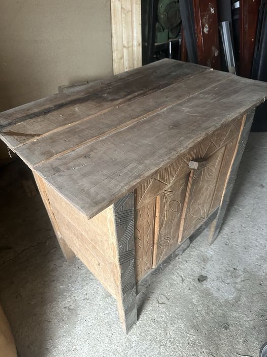 Dulap vechi peste 50 ani