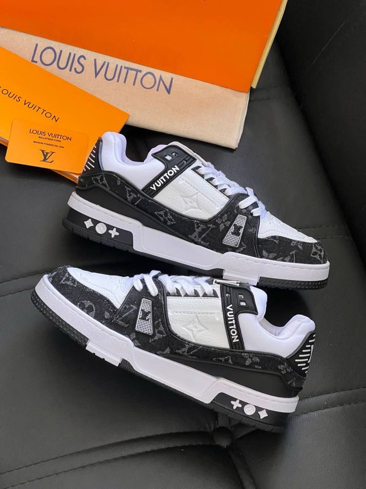 Adidasi Louis Vuitton !!! Calitate superioara !!! Marimi 40/44 !!!